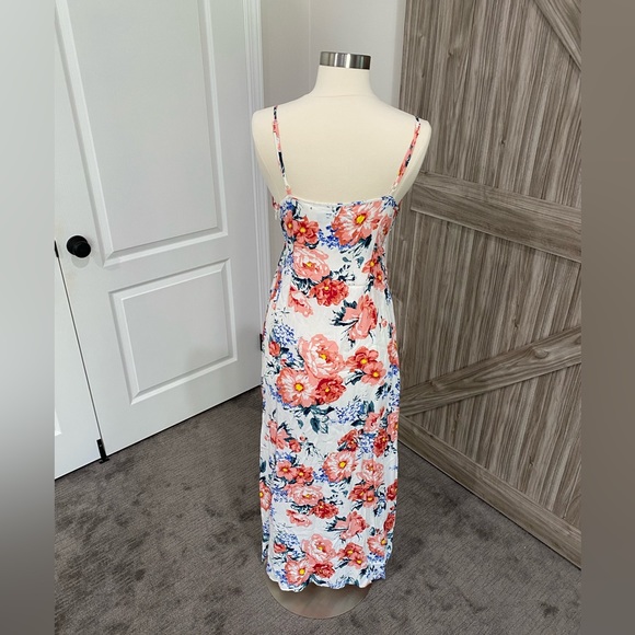 MinkPink White Floral Maxi Dress - Picture 6 of 14